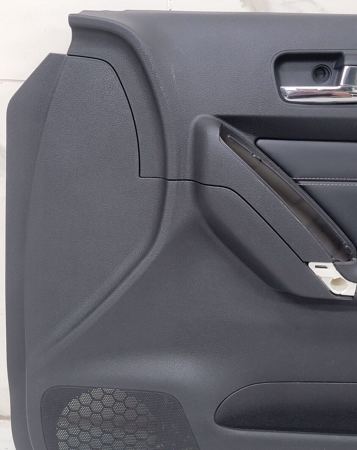 06-10 HUMMER H3 PASSENGER RIGHT FRONT DOOR TRIM PANEL DARK GRAY OEM