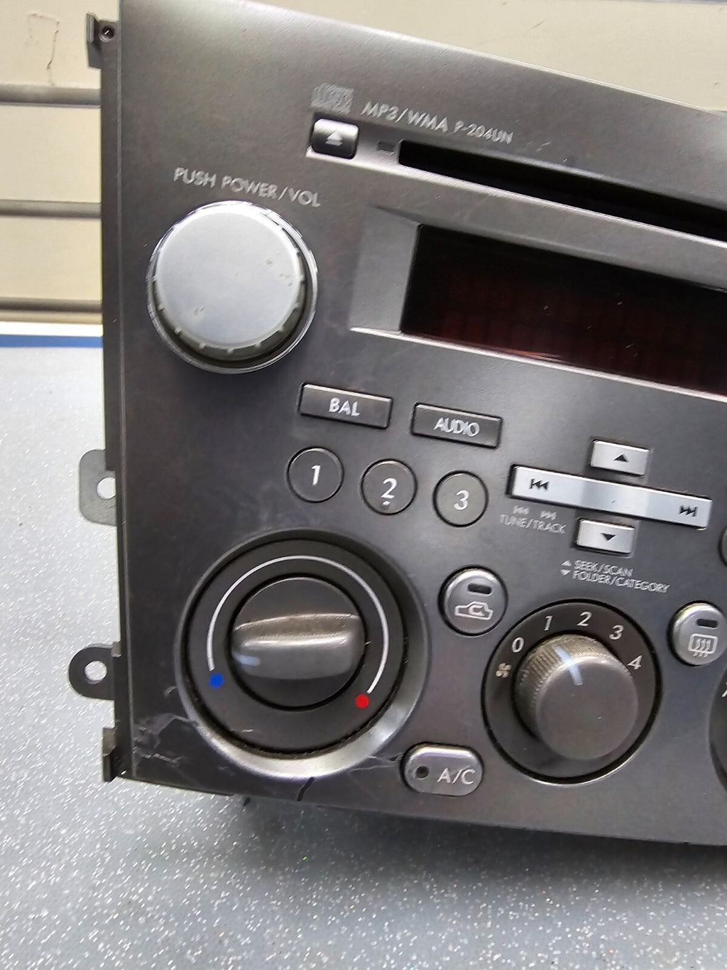 🔥2007-2009 Subaru Legacy AM FM Radio Single Disc CD Player Gray