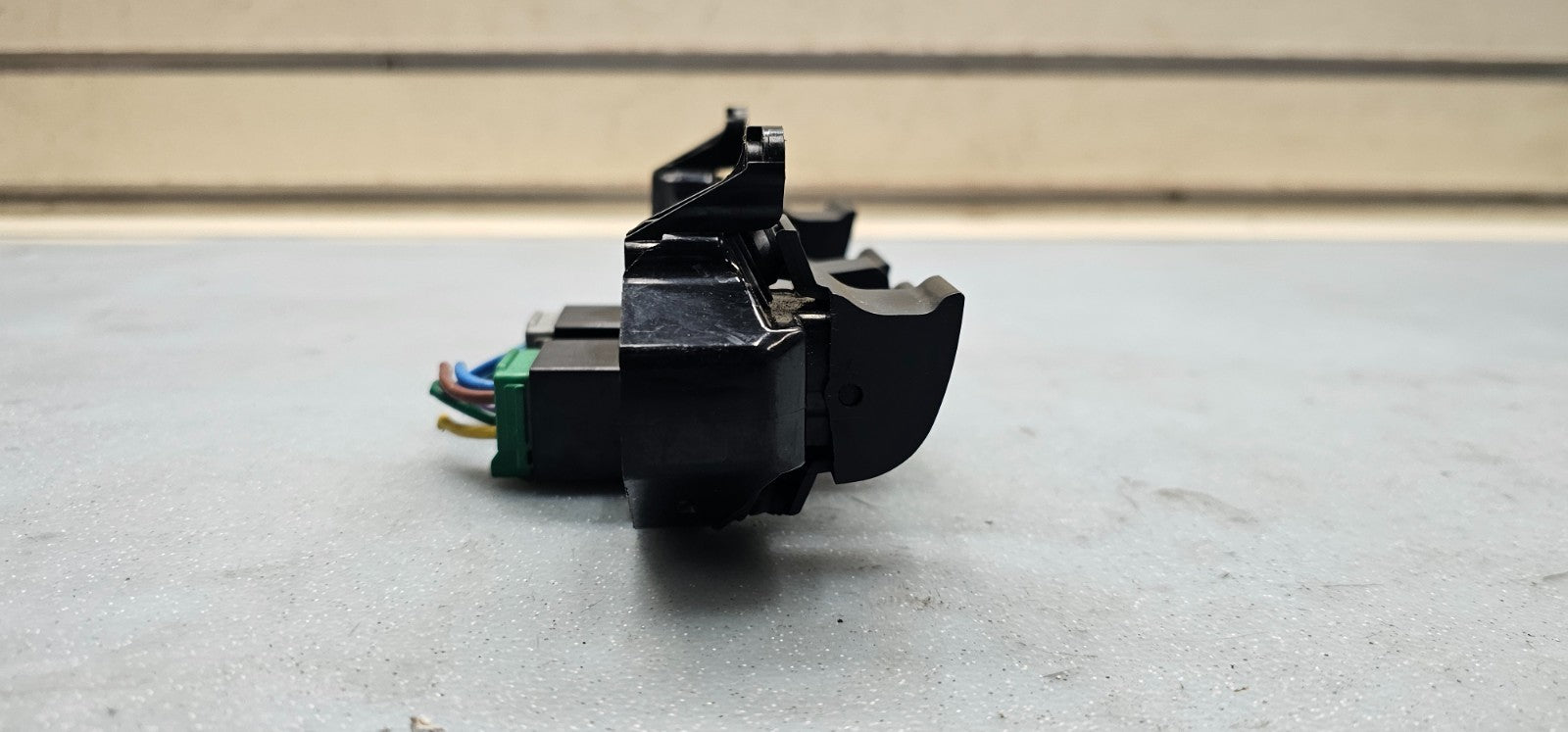 🔥09 Equinox Front Left Driver Master Door Window Power Switch Assembly BLACK