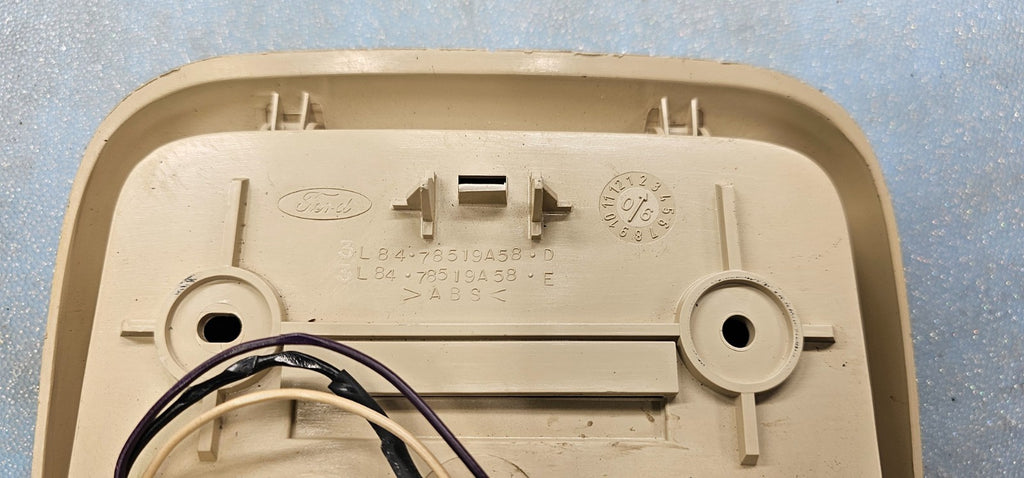 🔥01-07 Escape Mariner Tribute Overhead Console Map Dome Light Lamp Assembly Tan