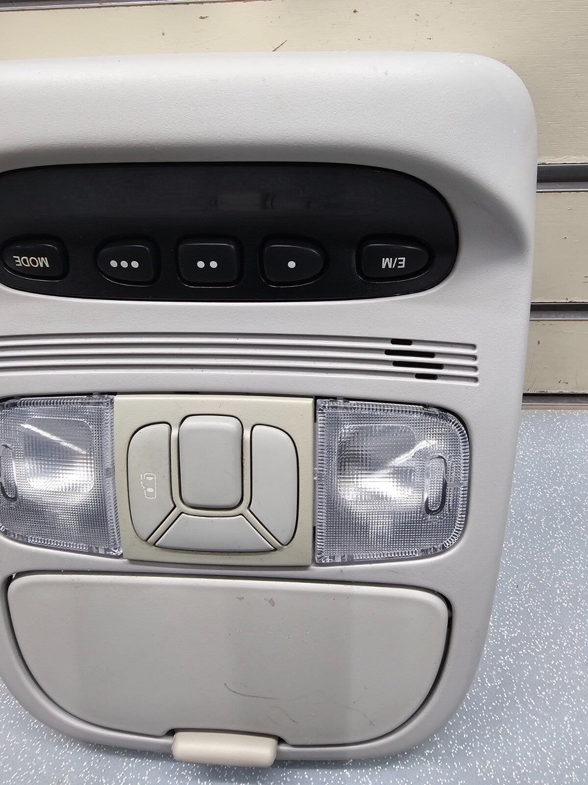 🔥04-10 Toyota Sienna Overhead Console Dome Map Light Storage Assembly LT GRAY