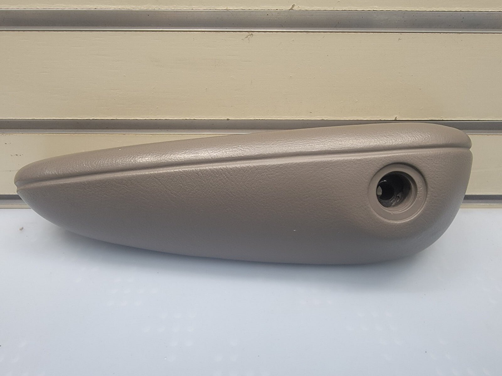🔥01-07 Dodge Caravan Voyager Town &Country Front PASSENGER Arm Rest Gray OEM
