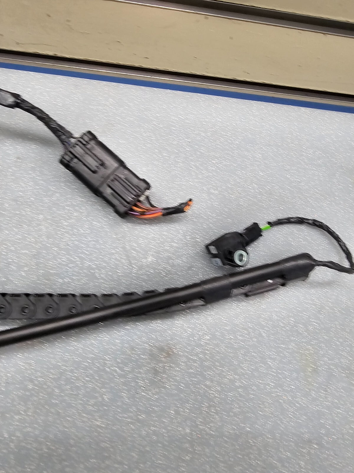 13-20 GRAND CARAVAN TOWN COUNTRY LEFT DRIVER SLIDING DOOR WIRE TRACK HARNESS OEM