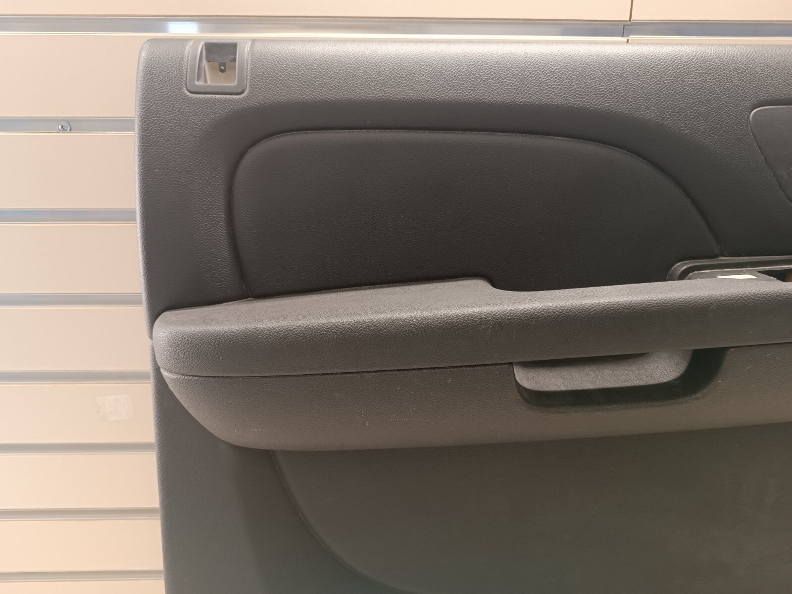 🔥07-13 CHEVY SILVERADO 1500 rear LEFT INTERIOR DOOR TRIM PANEL BLACK