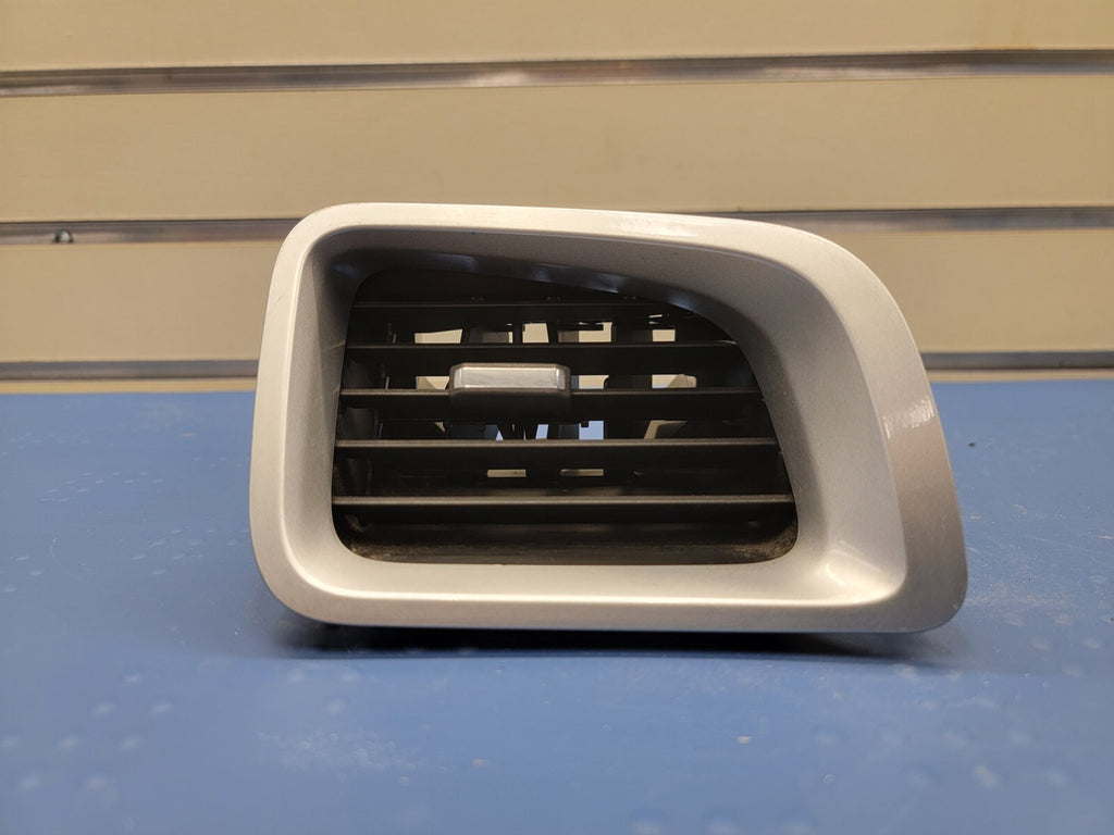 🔥10-17 CHEVROLET EQUINOX RIGHT FRONT PASSENGER DASH AC HEATER AIR VEN VT31