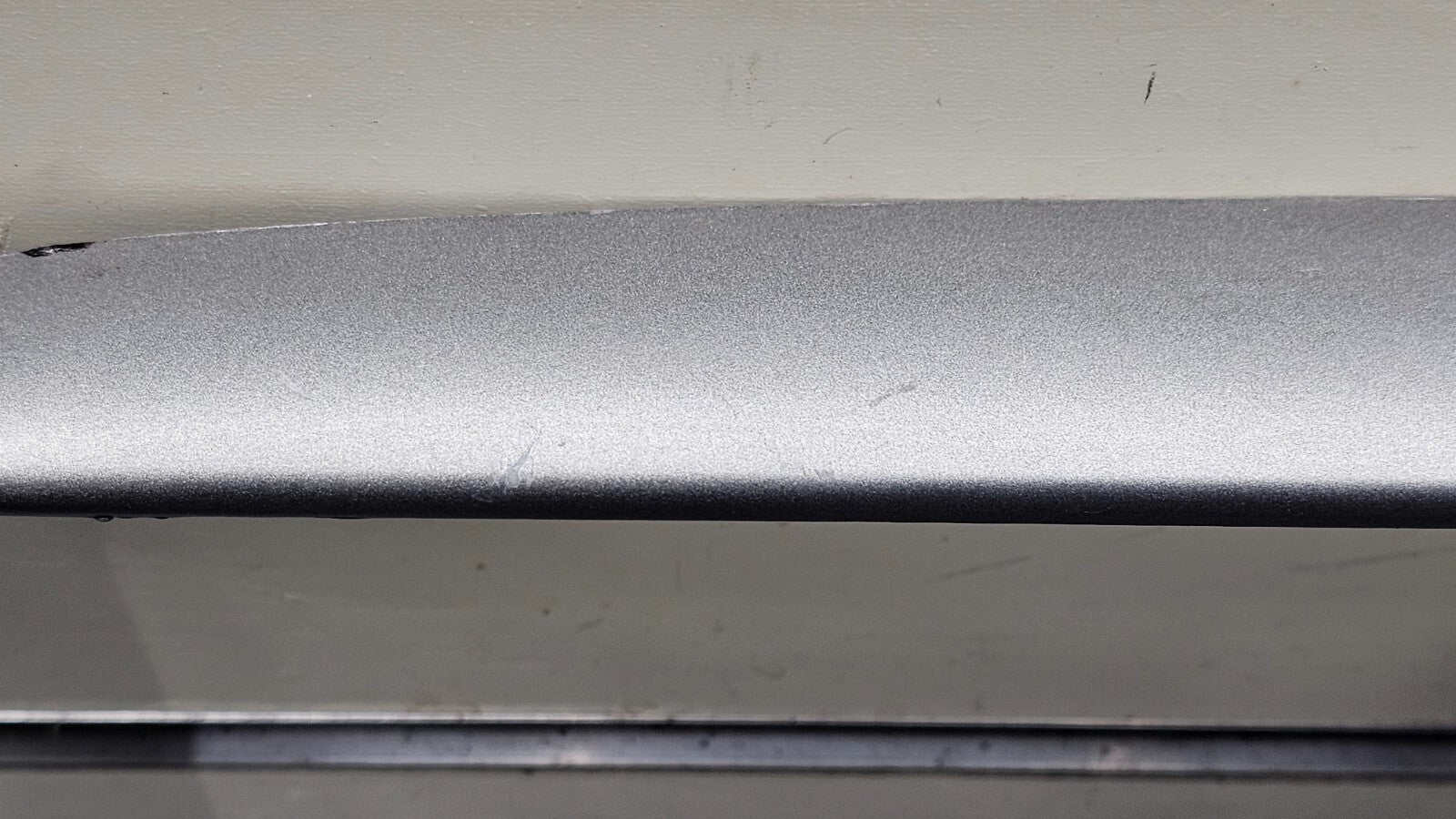 95-10 Ford Ranger EXPLORER Center Dash Radio Trim Surround Bezel Trim SILVER B2
