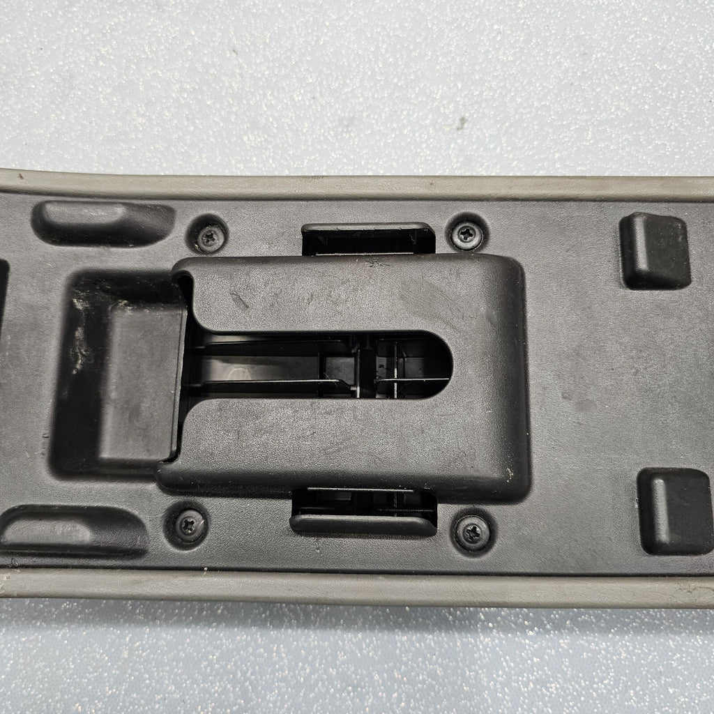 🔥04-08 Chevy Malibu Center Console Arm Rest Lid Cover Top Pad Assembly TAN OEM