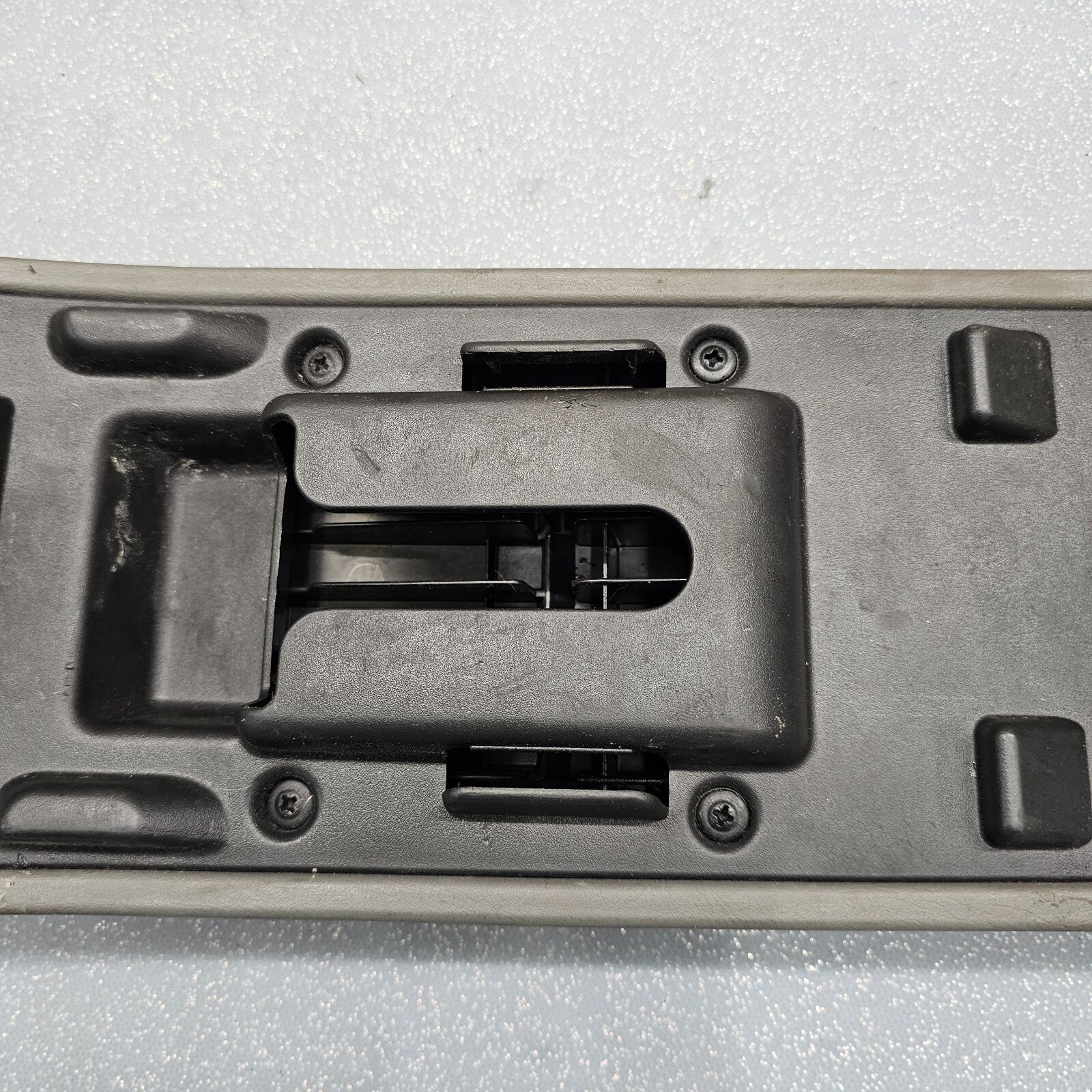 🔥04-08 Chevy Malibu Center Console Arm Rest Lid Cover Top Pad Assembly TAN OEM