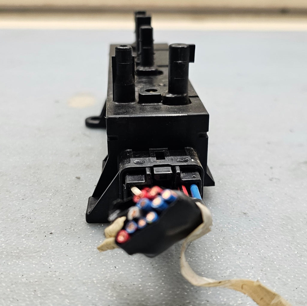 04-06 Tundra 02-03 Camry 01-04 Highlander Front Left Driver Seat Switch Assembly