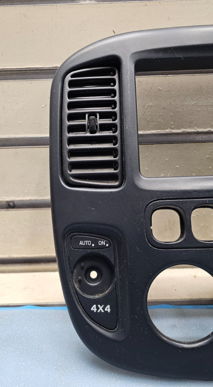 🔥2001-2007 FORD ESCAPE CENTER DASH RADIO A/C CLIMATE TRIM BEZEL BLACK OEM