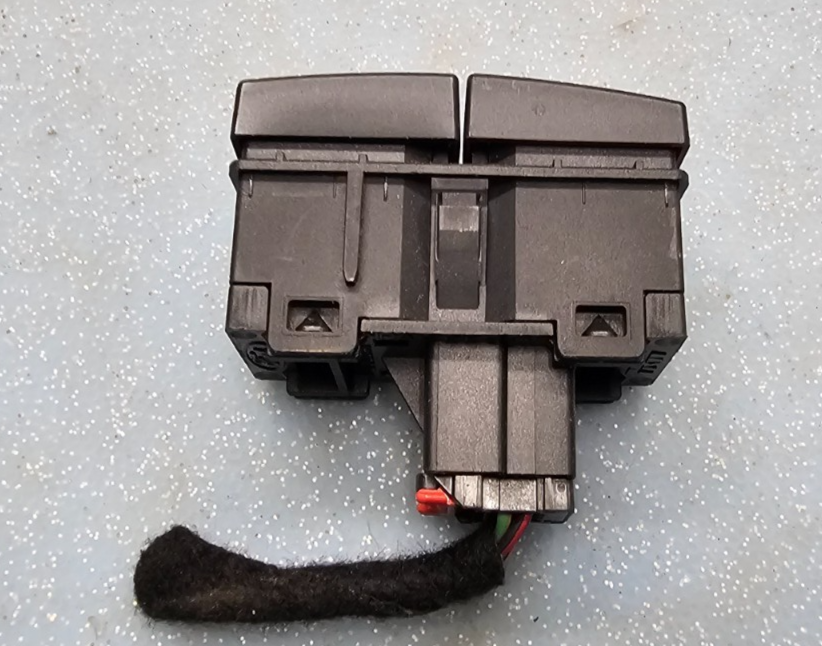 🔥05-07 FORD Focus Emergency Hazard Light Flasher Button Control Switch  BLACK