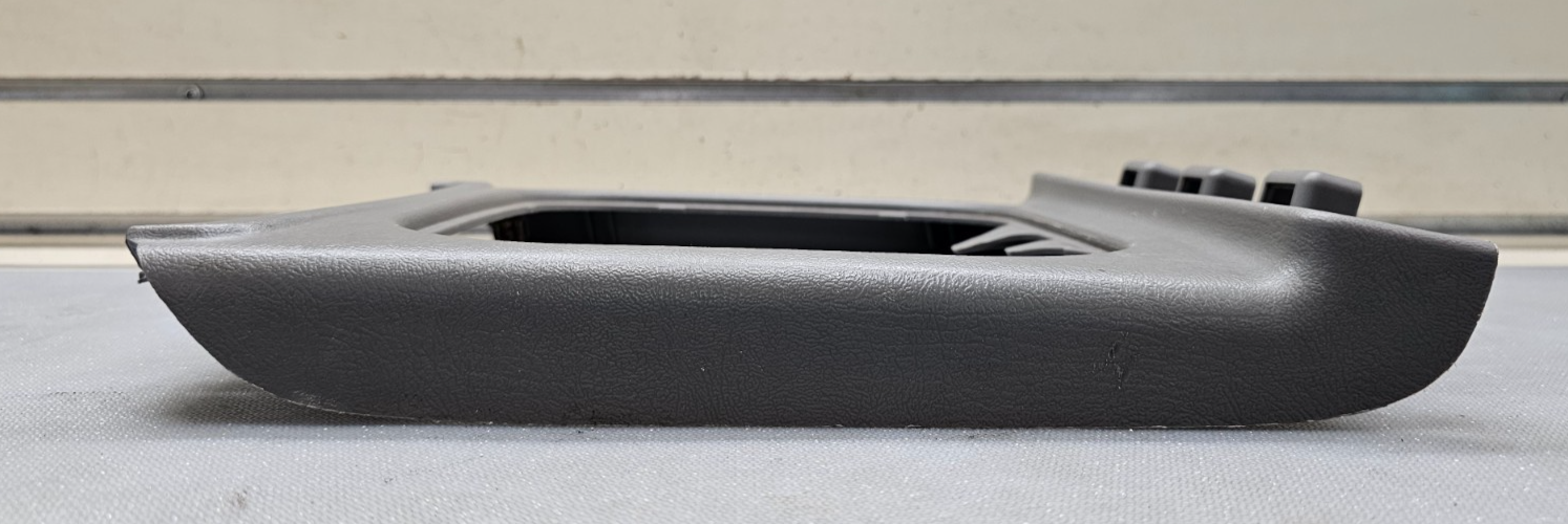 🔥03-06 CHEVY GMC SILVERADO SIERRA Console Cup Holder Bezel Med Neutral Gray