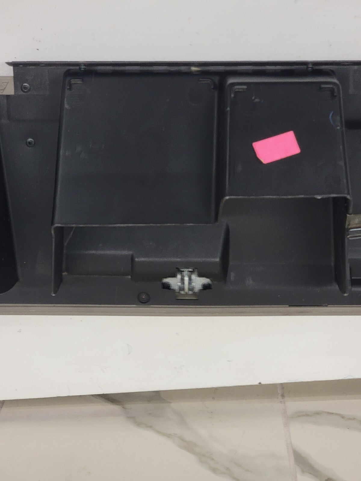 2002-2006 CADILLAC ESCALADE GLOVE BOX  DASH STORAGE COMPARTMENT OE LIGHT GRAY G9