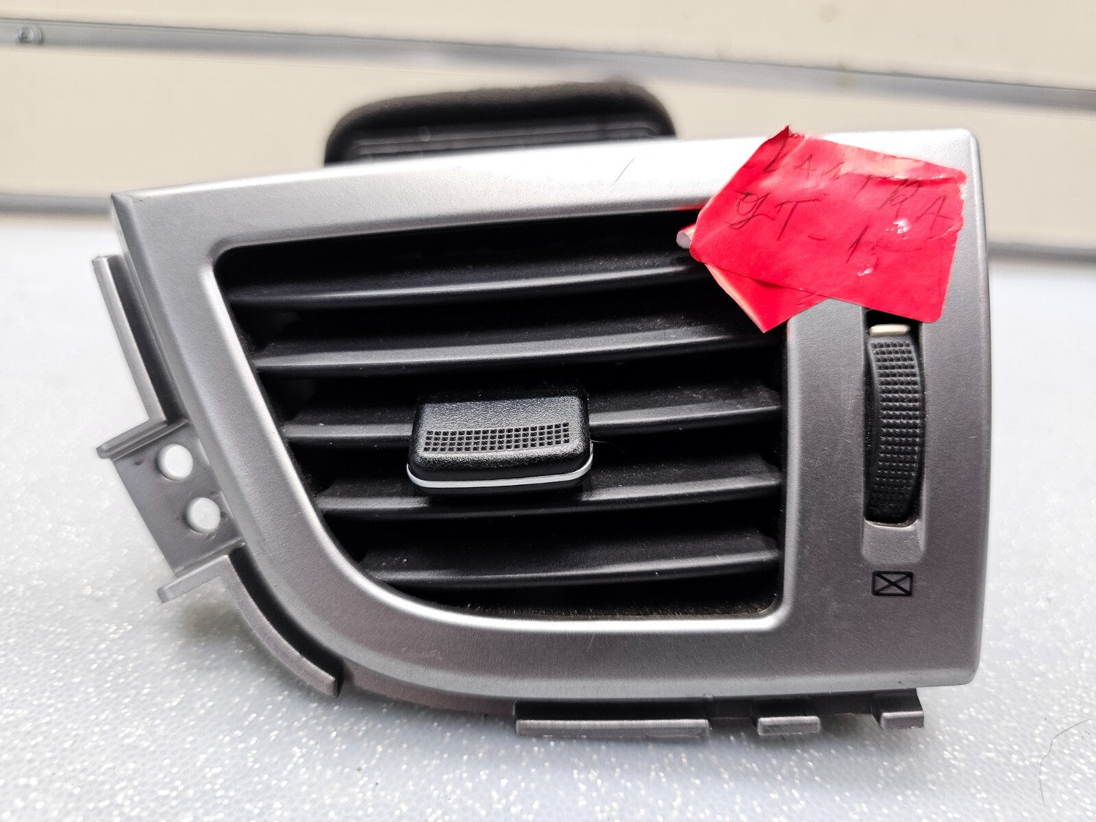 🔥14-16 HYUNDAI ELANTRA RIGHT PASSENGER SIDE DASH HVAC AC HEATER VENT OEM SILVER