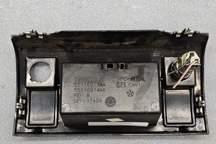 99-04 GRAND CHEROKEE Dash Bezel Lower ASHTRAY Coin Tray Cubby Heat switch BLACK