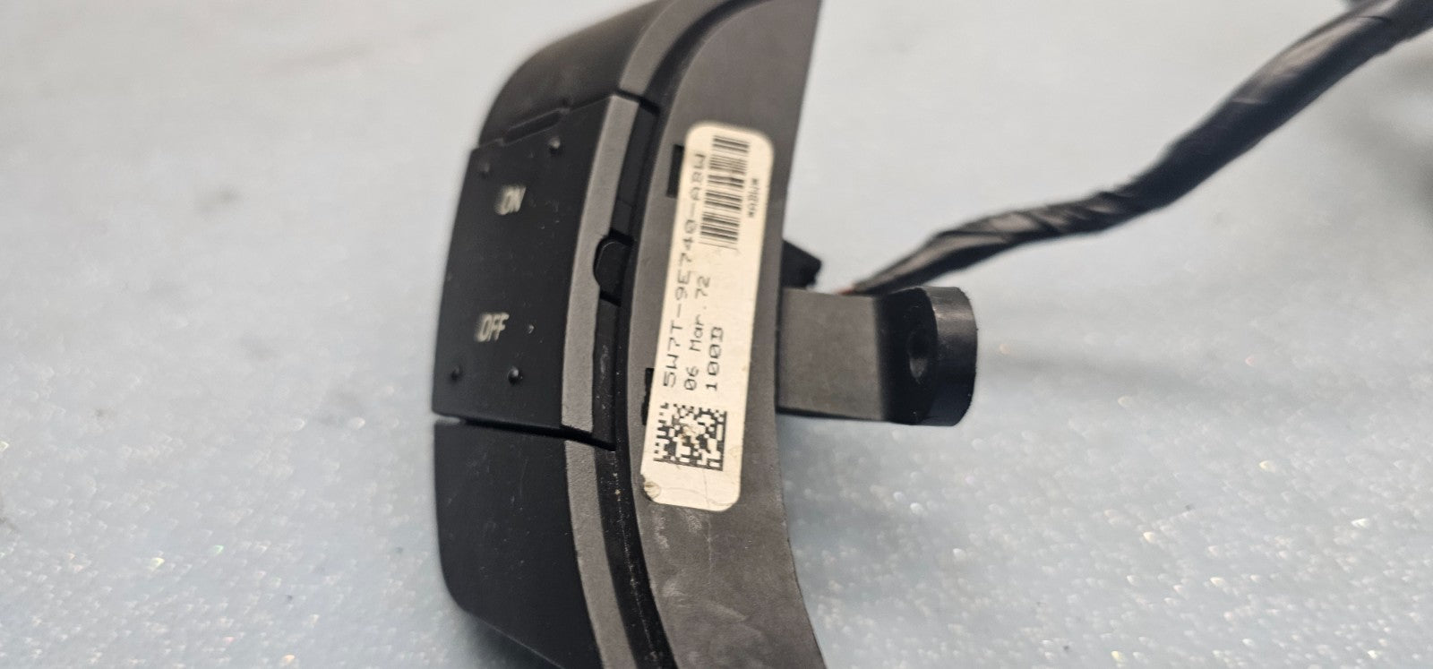 🔥05-11 CROWN VICTORIA GRAND MARQUIS STEERING COLUMN WHEEL CRUISE SWITCH OEM
