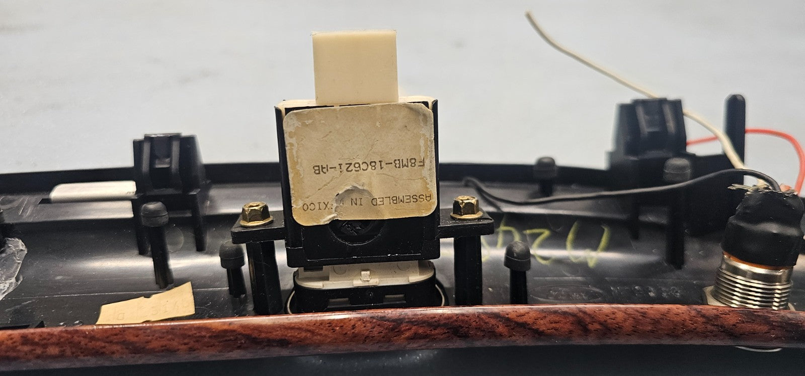 🔥95-02 Grand Marquis Rear Defrost Switch Bezel Trip Panel Wood OEM