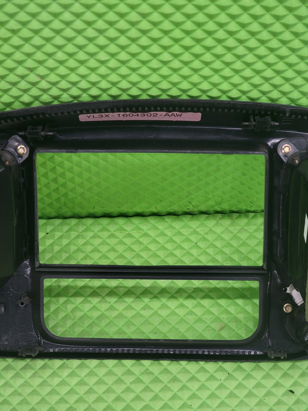 🔥97-03 Ford F150 Center Dash Radio Climate BEZEL Trim Panel Line Light Tan B1