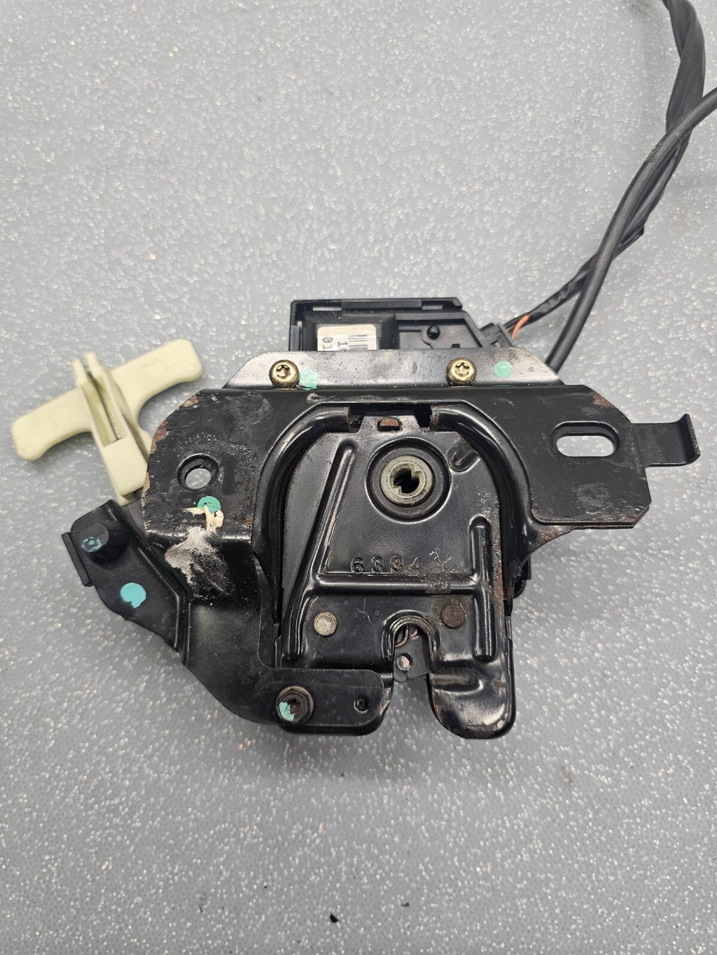 🔥02-05 Cavalier SunfireTrunk Lid Lock and Latch Release Actuator OEM