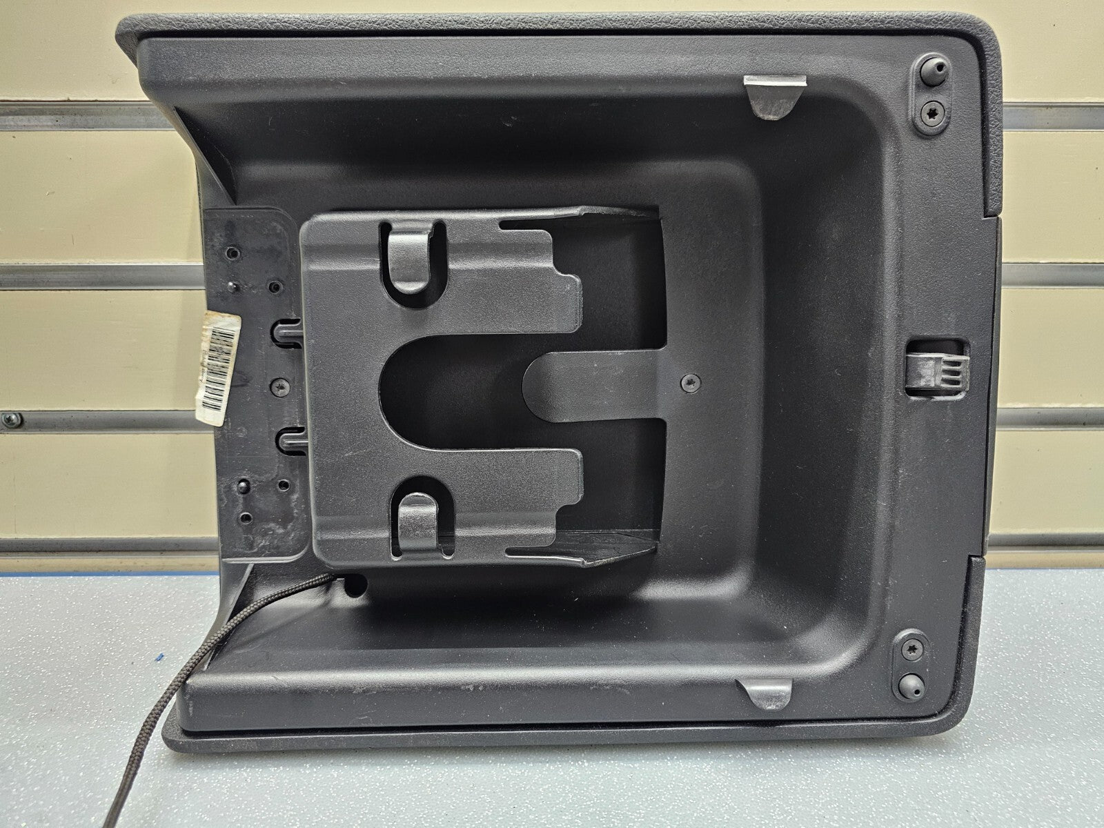 04-08 FORD F150 LARIAT FLOOR CENTER CONSOLE COLUMN SHIFT ARM REST LID TOP BLACK