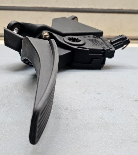 🔥2005-2008 Chrysler 300C Accelerator Pedal Assembly OEM