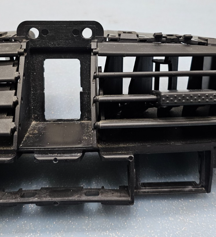 🔥05-06 Chevrolet Equinox Pontiac Torrent Front Dash Hazard AC Air Vent Grill