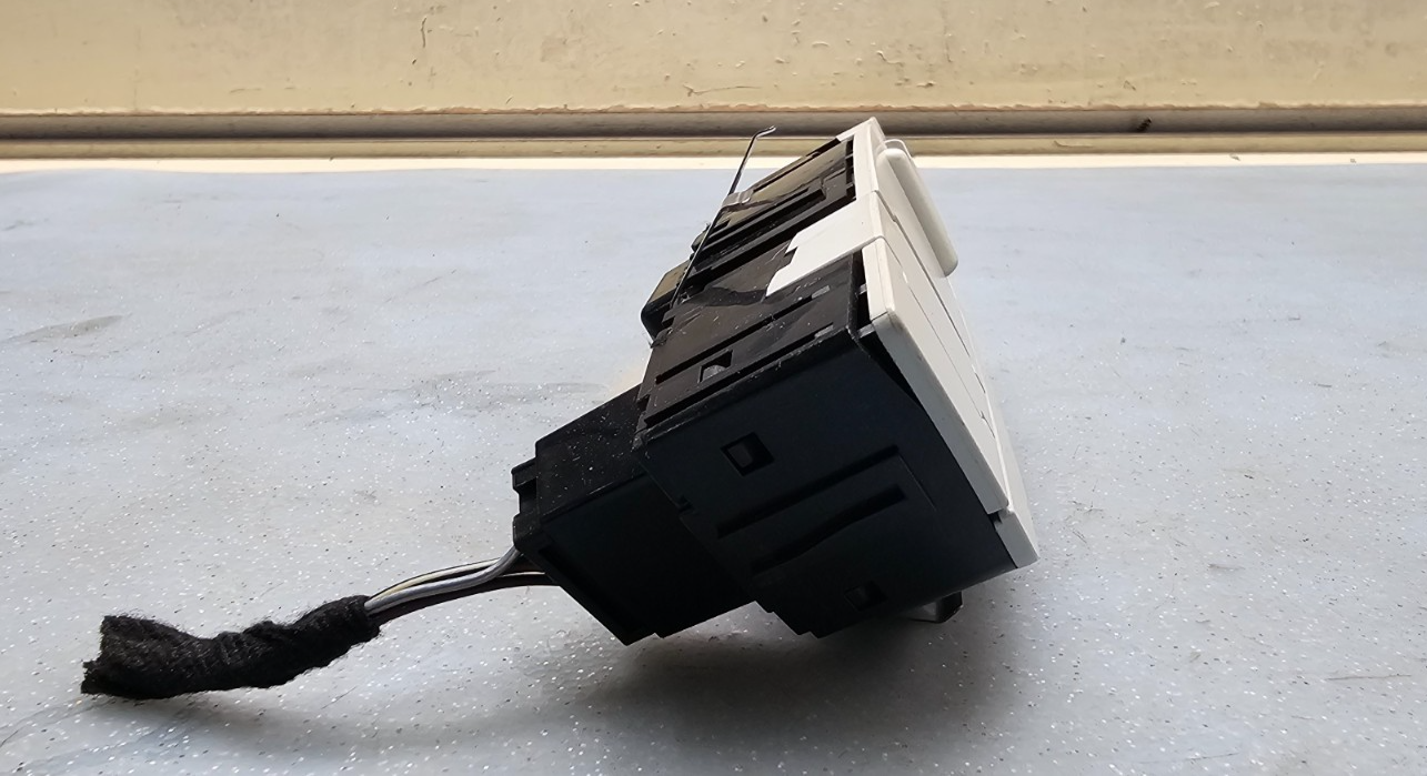 🔥12-18 Ford Focus MK3 Overhead Console w/Sunroof Switch Trim Bracket Frame TAN