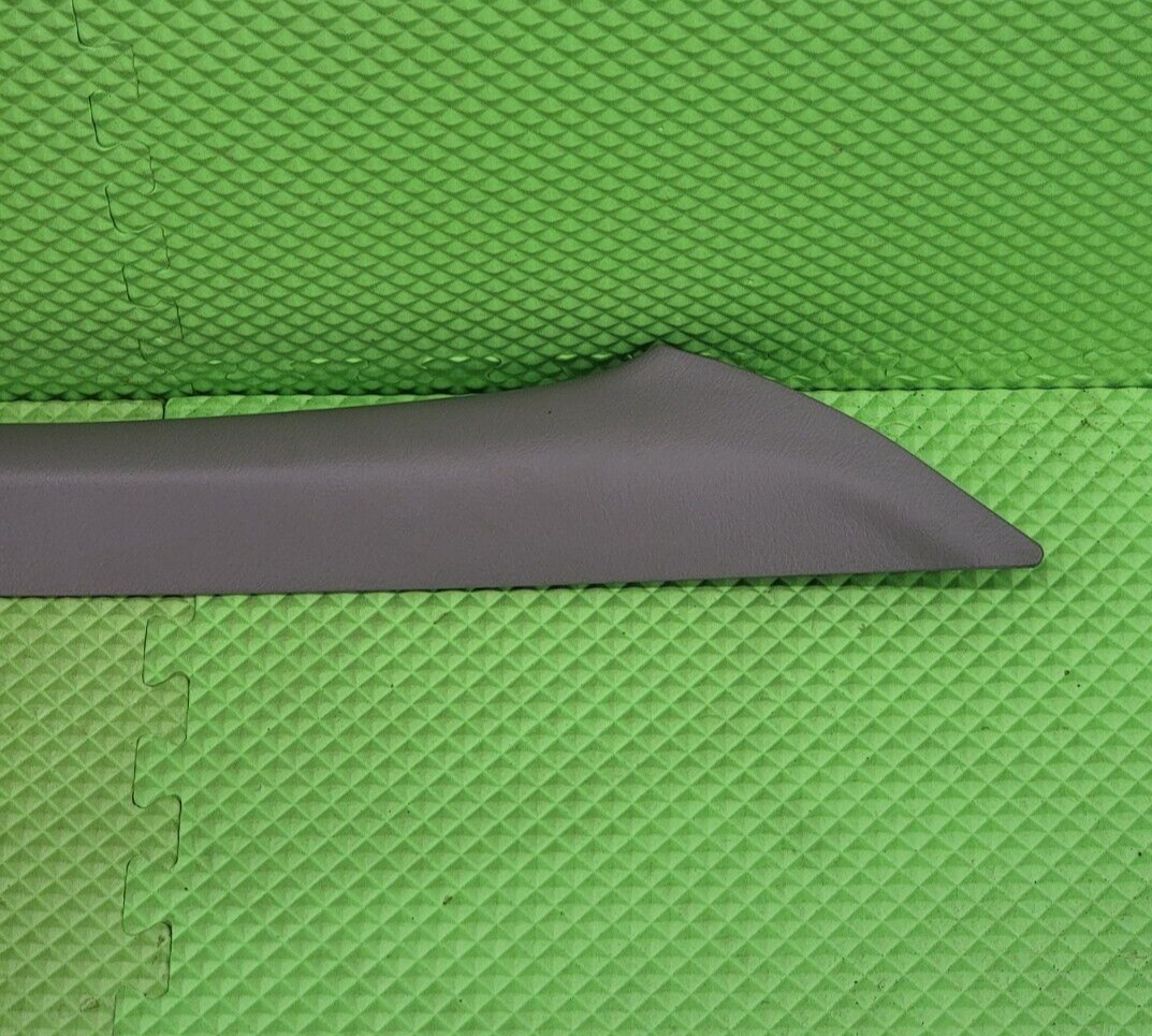 🔥02-09 CHEVY TRAILBLAZER PASSENGER PILLAR TRIM PANEL ASSEMBLY OEM DARK GRAY