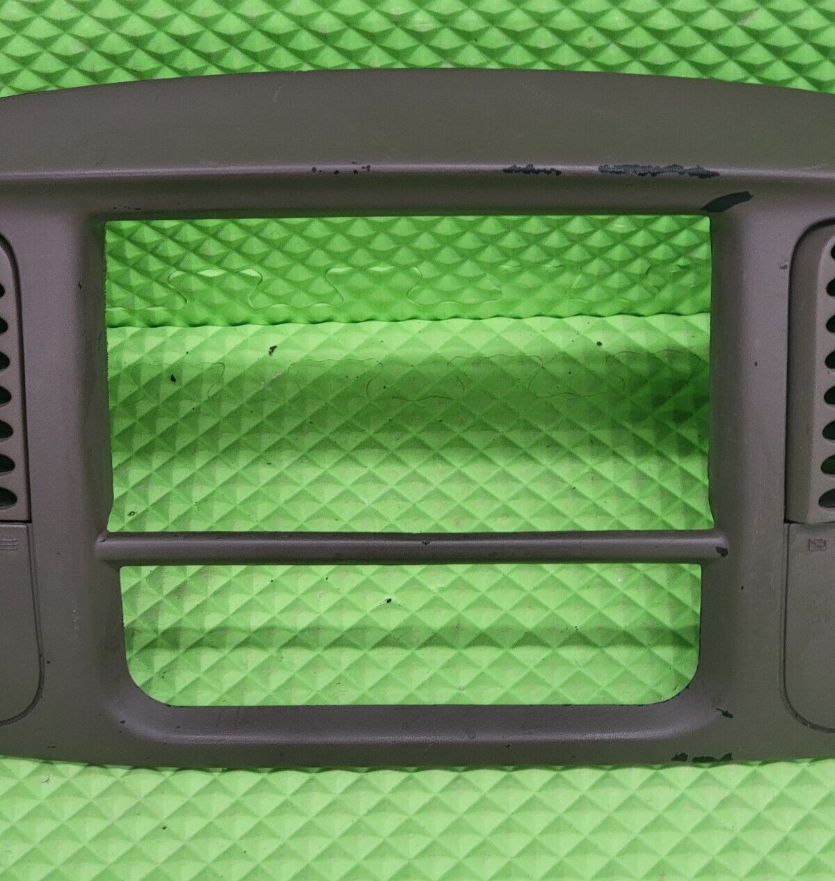 🔥97-03 Ford F150 Center Dash Radio Climate BEZEL Trim Panel Line Dark Tan B1