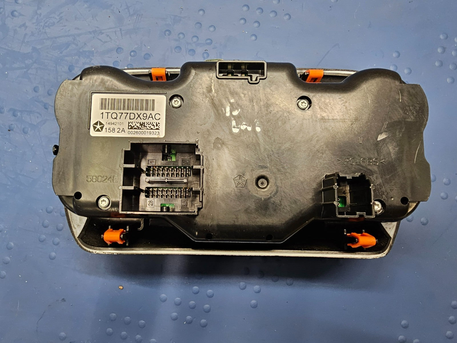 13-16 DODGE DART Front Dash AC Heater Temperature Climate Control Conditioner