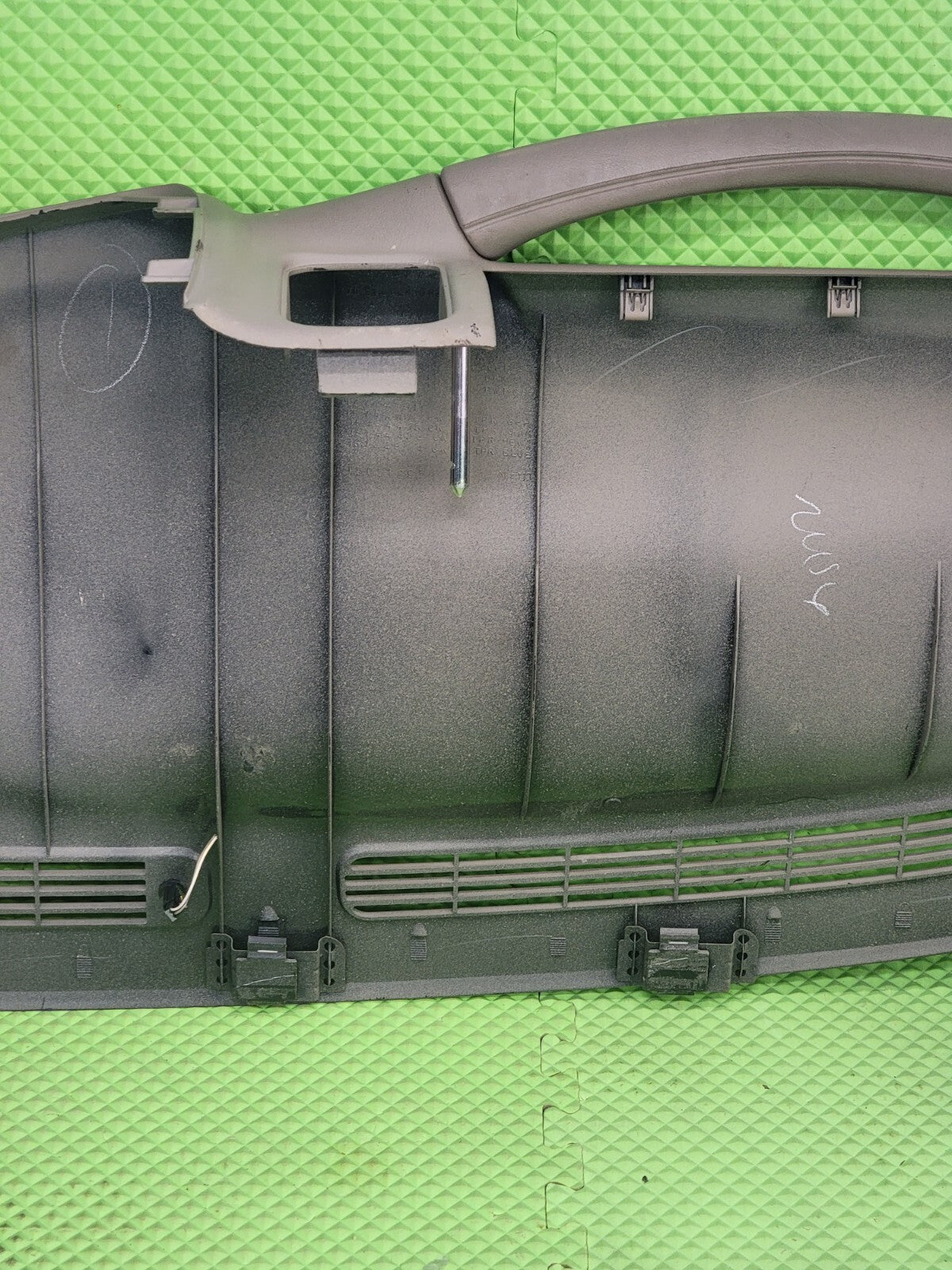 99-06 SILVERADO SIERRA TAHOE Upper Dashpad Cap Cover Top Dashboard LIGT GRAY DP1