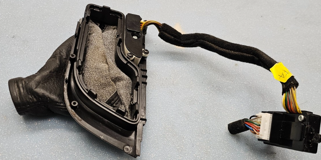 🔥11-14 HYUNDAI SONATA GEAR SELECTOR SHIFTER SHIFT BEZEL TRIM PANEL BLACK