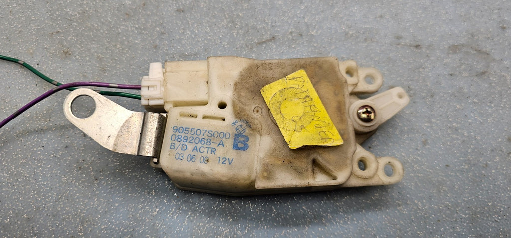 05-12 Nissan Pathfinder Armada Lid Door Window Glass Actuator Lock Assembly OEM