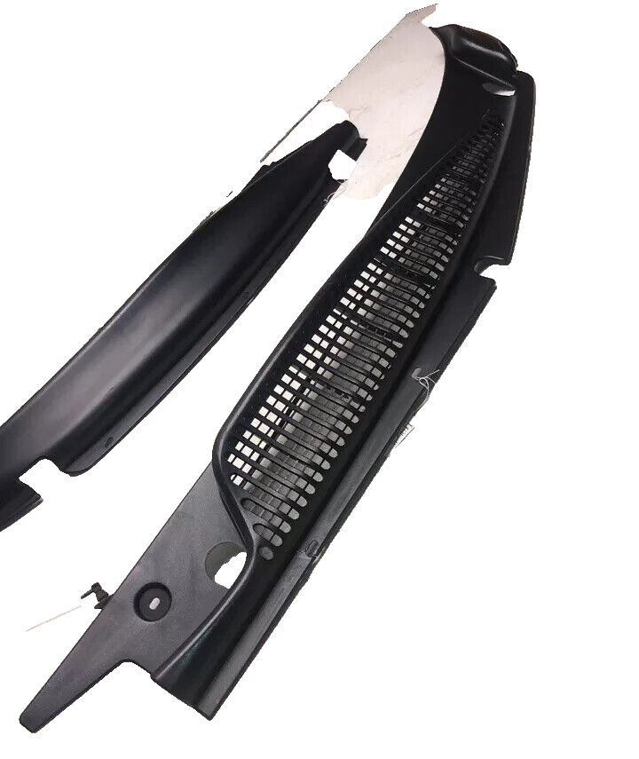 96-17 Express Savana Front RH Passenger Windshield Wiper Cowl Cover Vent Panel