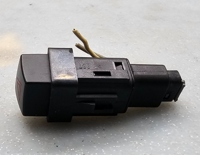 07-17 Acadia Enclave Traverse Center Hazard Light Switch Control Power Assembly