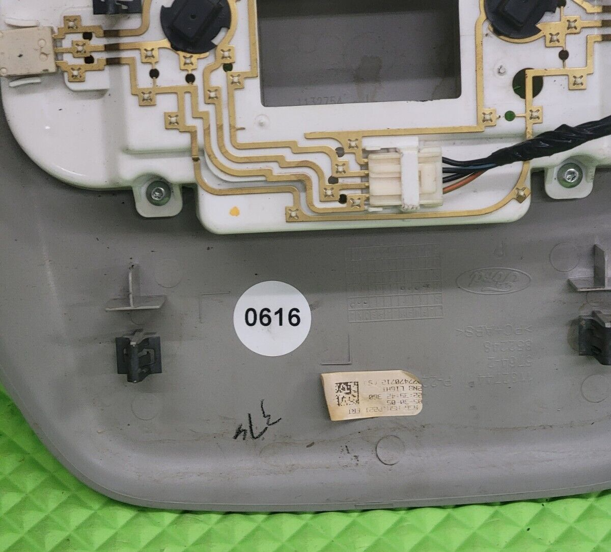 04-08Ford F150 Overhead Console Front Center Dome Map Light Roof Rail SwitchGRAY