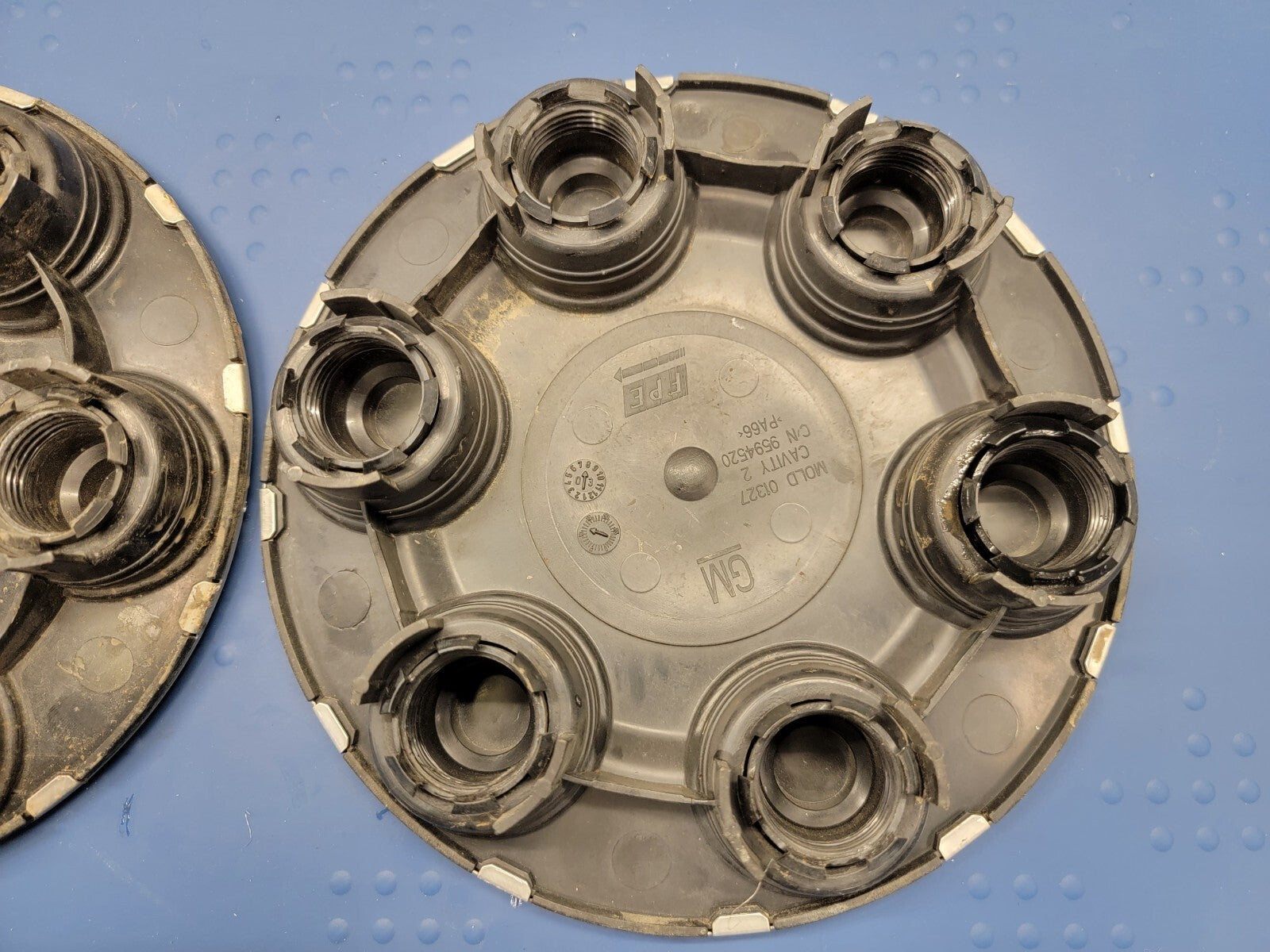 2004 - 2006 Chevrolet Silverado Tahoe Suburban Wheel Center Caps set