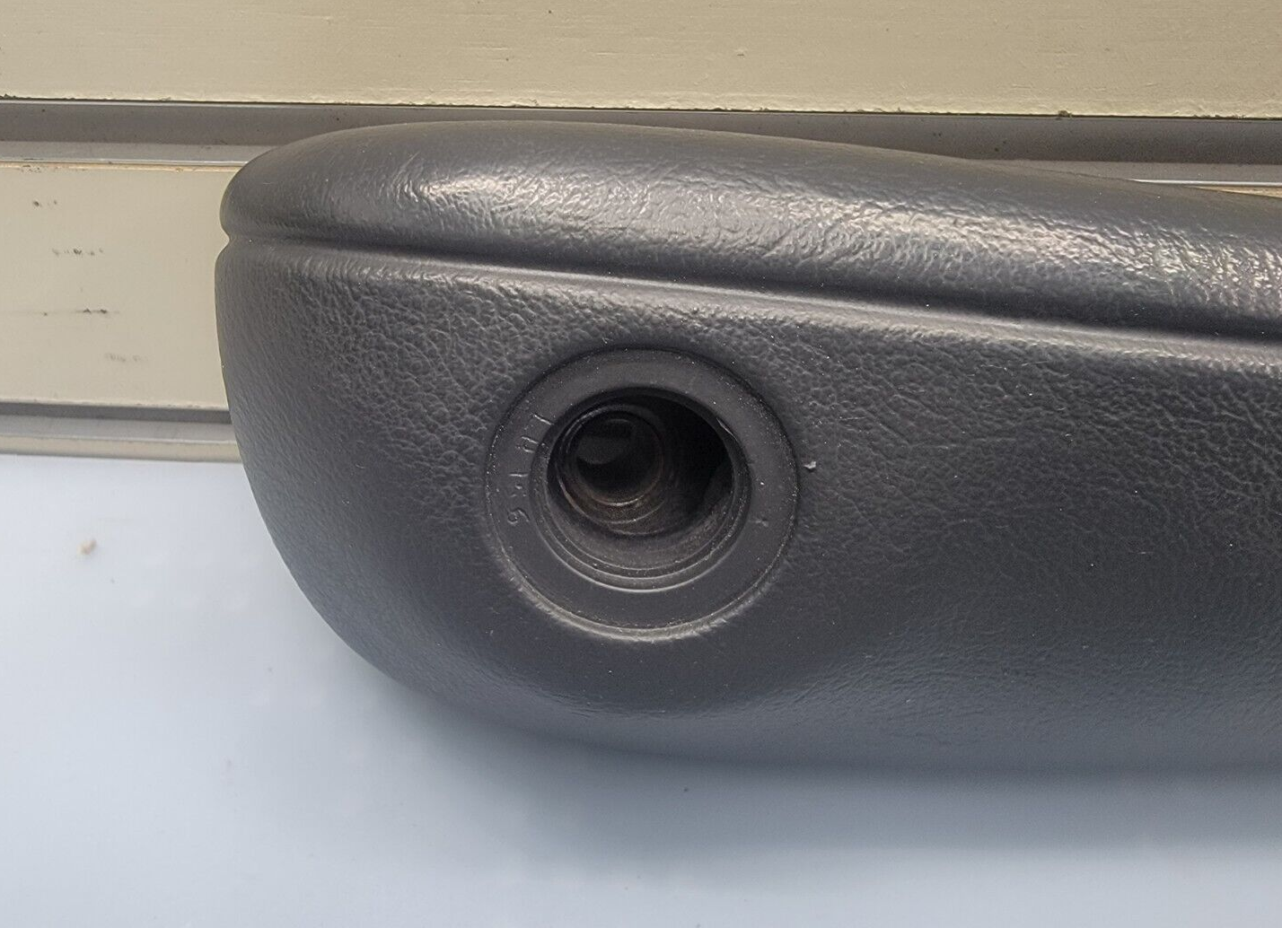 🔥01-07 Dodge Caravan Voyager Town &Country Front LEFT Driver Arm Rest BLACK OEM