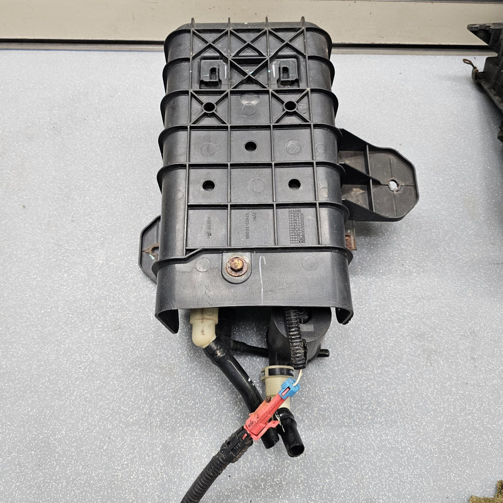 10-12 Santa Fe 11-13 Sorento FUEL VAPOR CHARCOAL EVAP EMMISION CANISTER ASSEMBLY