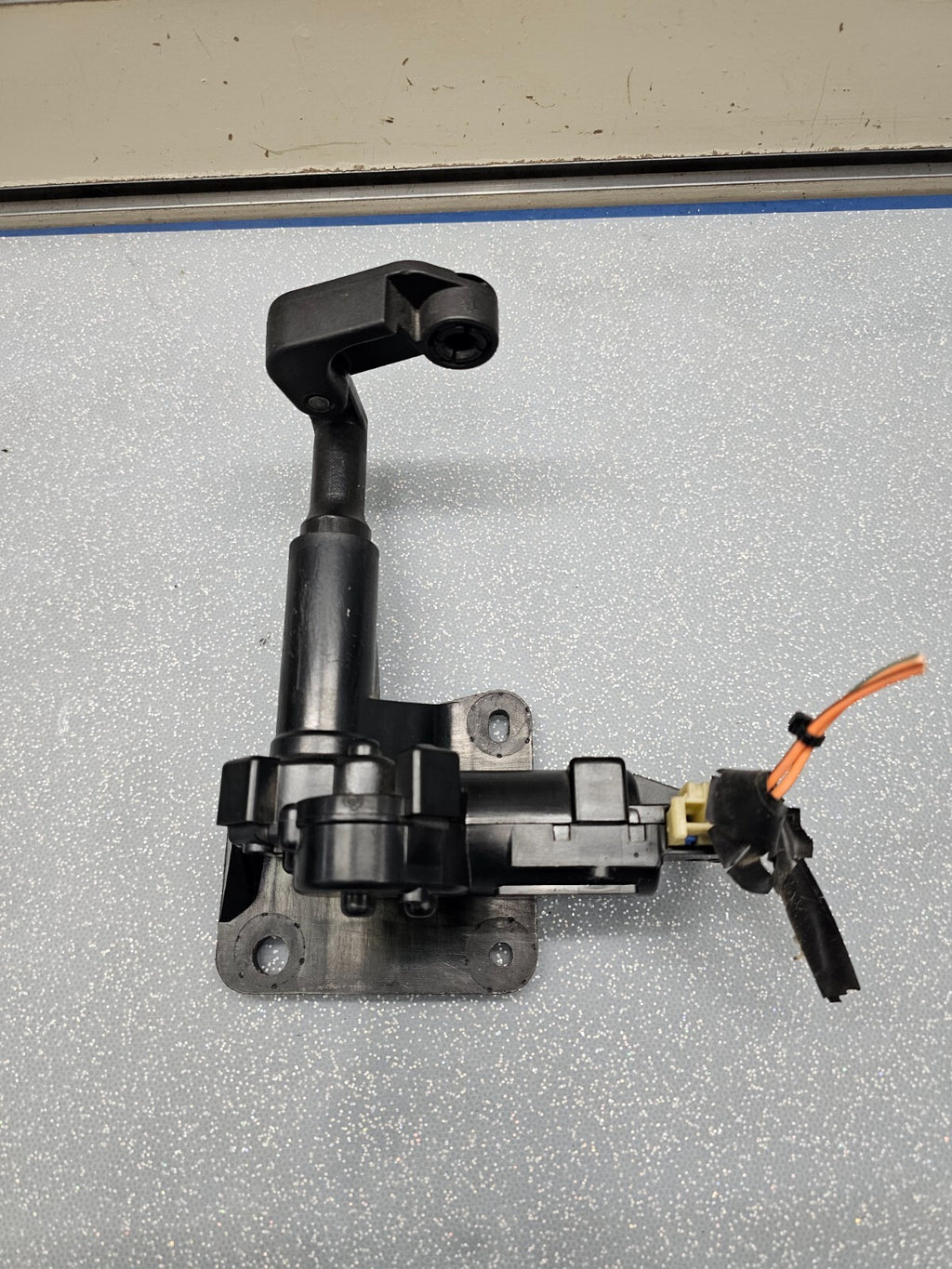 🔥01-07 Dodge Caravan Town & Country Rear Vent Window Motor Actuator Assembly RH