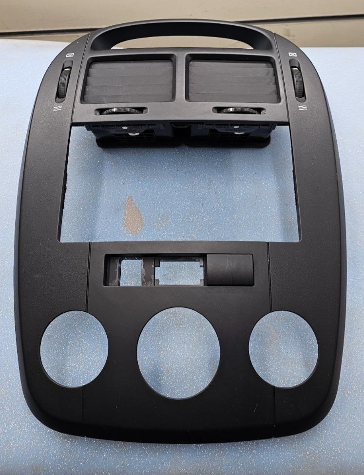 🔥2007-2009 KIA SPECTRA FRONT DASH TRIM BEZEL ASSEMBLY VENT BLACK OEM