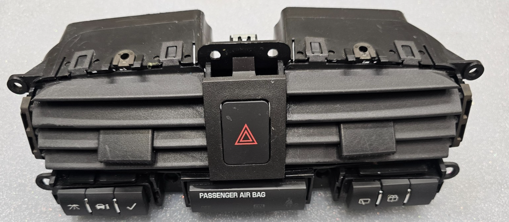 🔥07-09 CHEVROLET EQUINOX CENTER DASH A/C AIR VENT W/ HAZARD SWITCH BLACK OEM