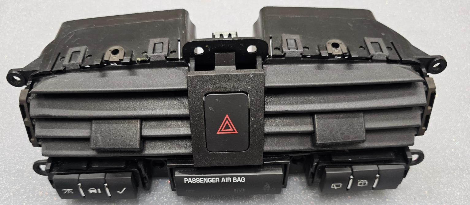 🔥07-09 CHEVROLET EQUINOX CENTER DASH A/C AIR VENT W/ HAZARD SWITCH BLACK OEM