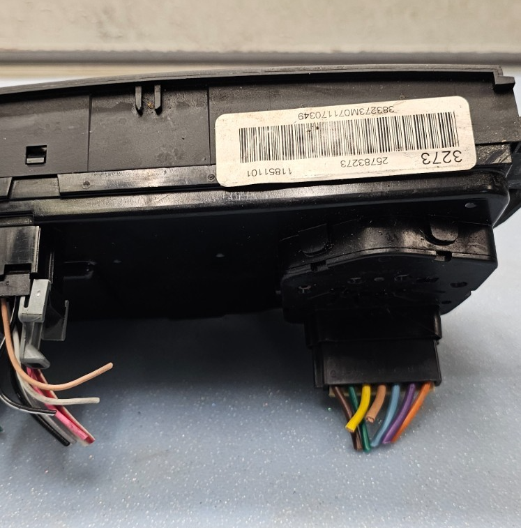 07-09 Montana Relay Uplander Terraza Dash Temperature AC Heater Climate Control
