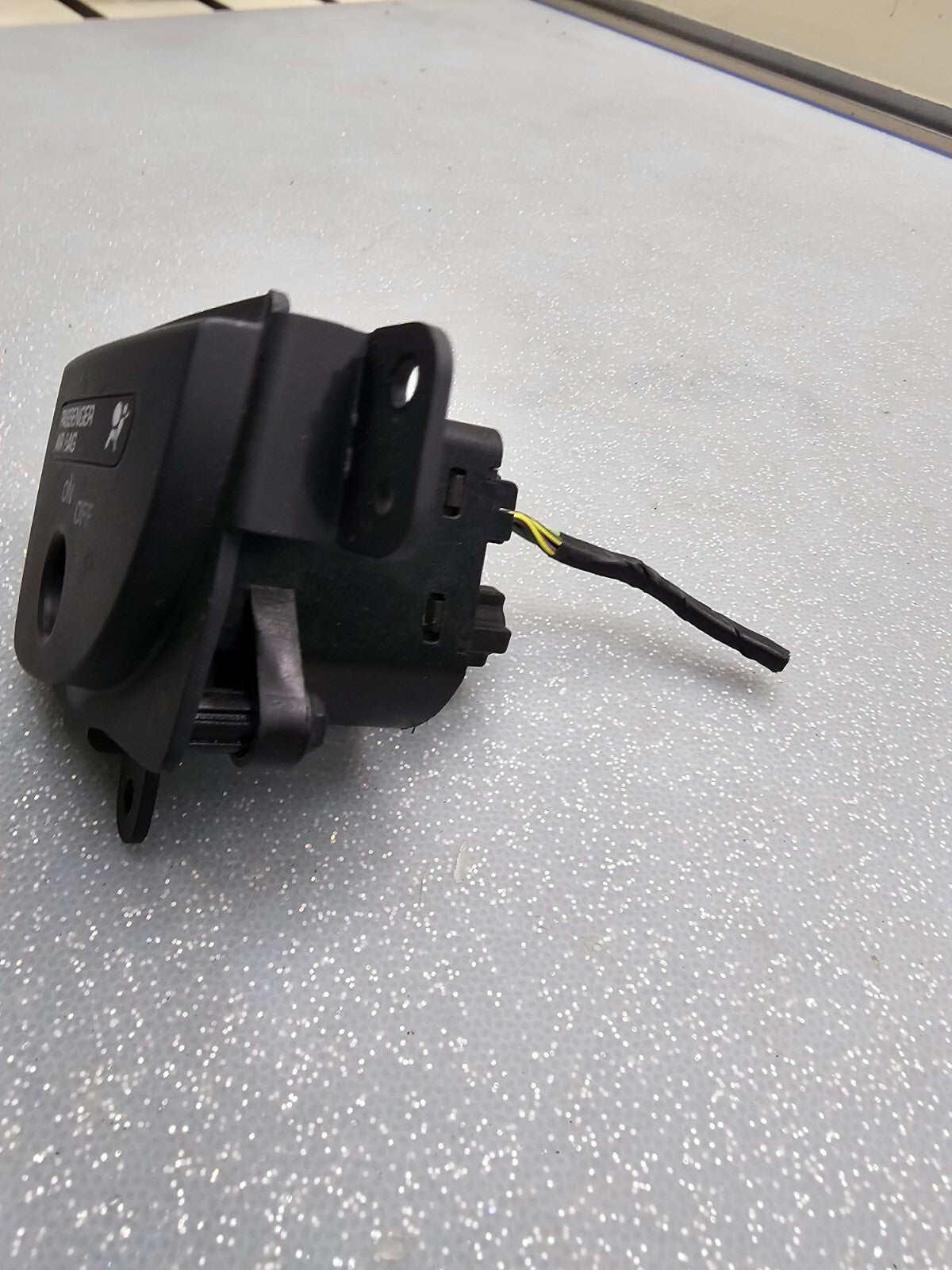 🔥02-05 DODGE RAM Dash Center Passenger ARBAG Push Button Switch Turn Signal SW8