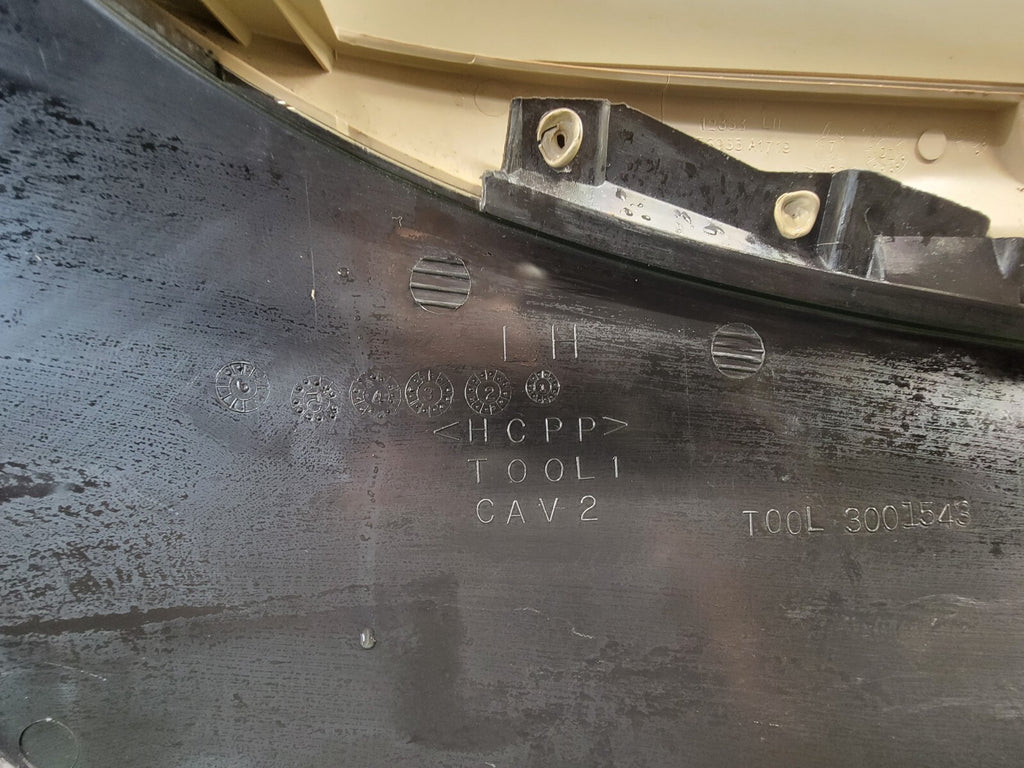 🔥2002-2009 CHEVY TRAILBLAZER Door Panel  Front LEFT DRIVER armrest BLACK/TAN D8