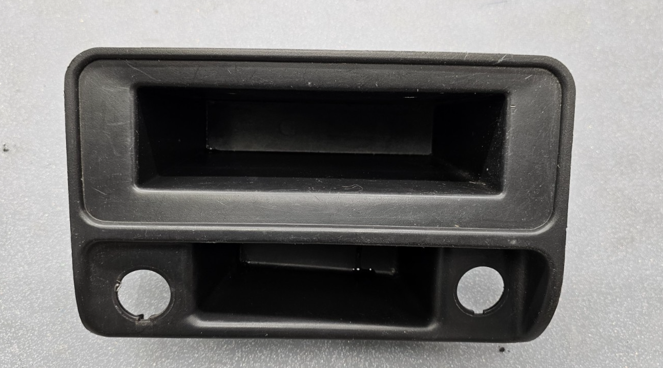 🔥03-06 SILVERADO SIERRA YUKON CENTER CONSOLE STORAGE BEZEL ASH TRAY CUBBY BLACK