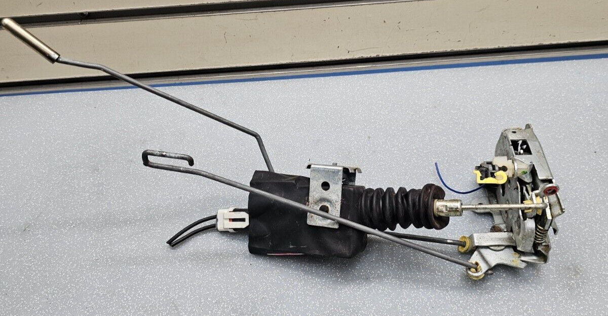 🔥2003-2011 LINCOLN TOWN CAR LEFT HAND REAR DOOR LOCK LATCH ACTUATOR ASSEMBLY