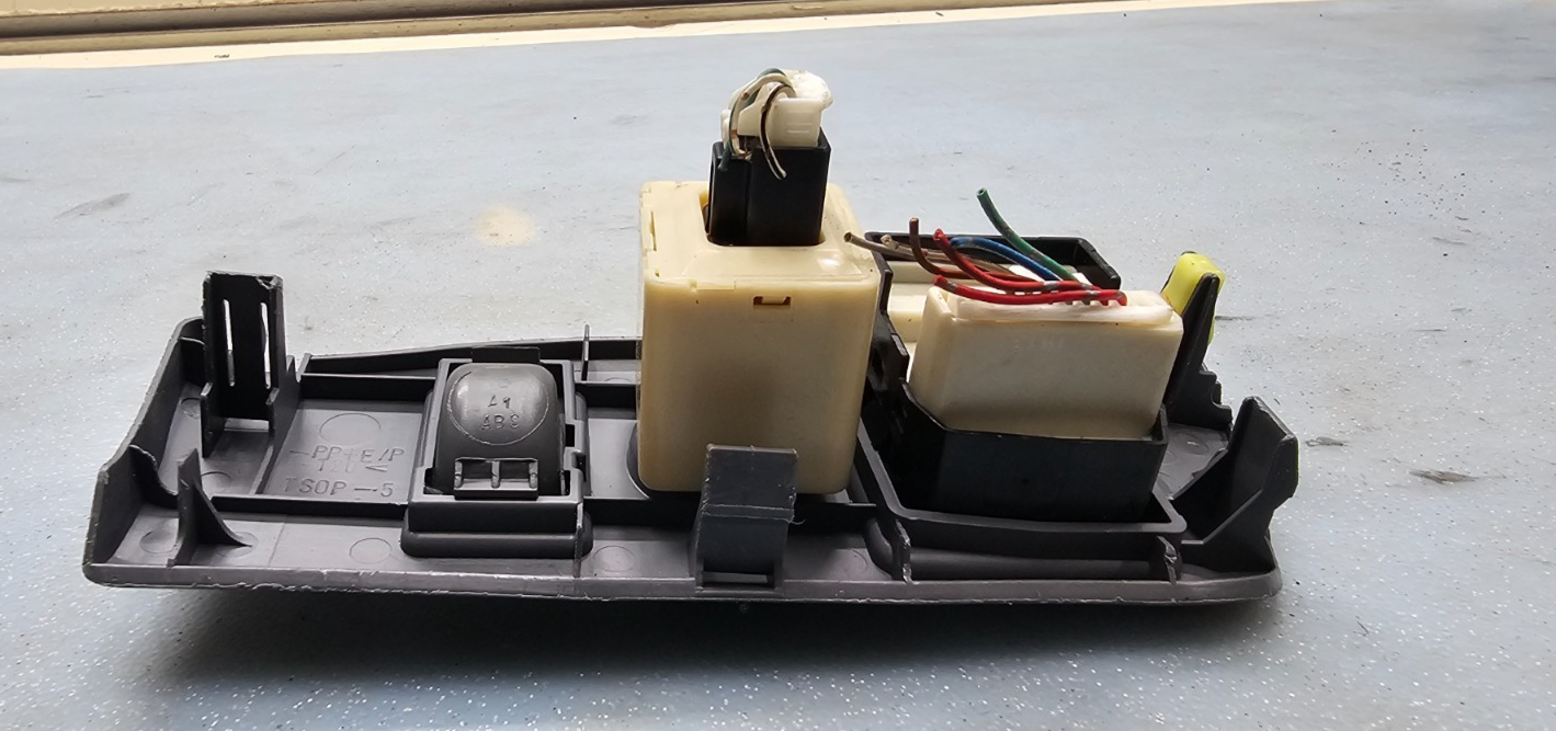 🔥01-05 Toyota RAV4 Mirror Switch Panel OEM Gray