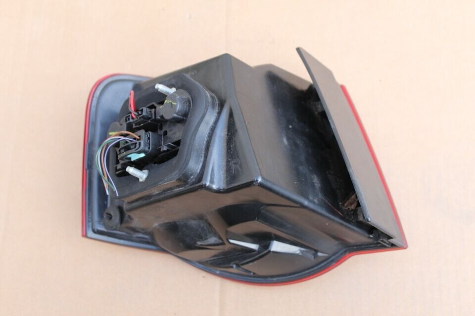🔥08-10 VW Volkswagen Jetta Rear Passenger Tail Light Brake Light Lamp Assembly